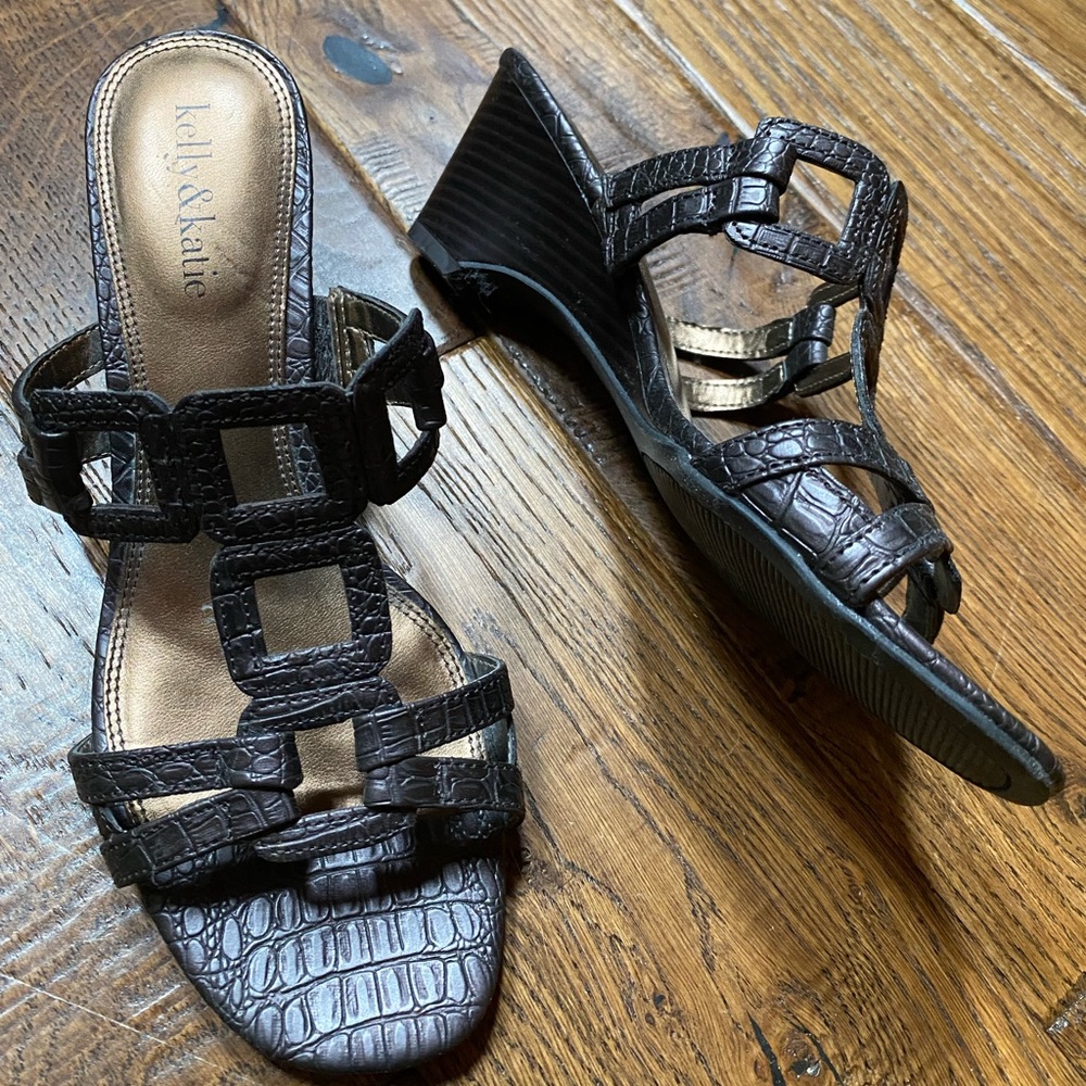 Kelly & Katie Sandal slip on size 8